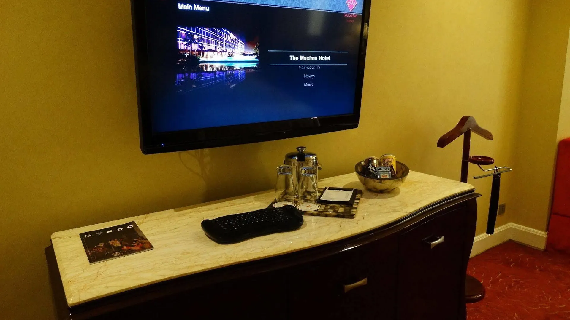Maxims Hotel