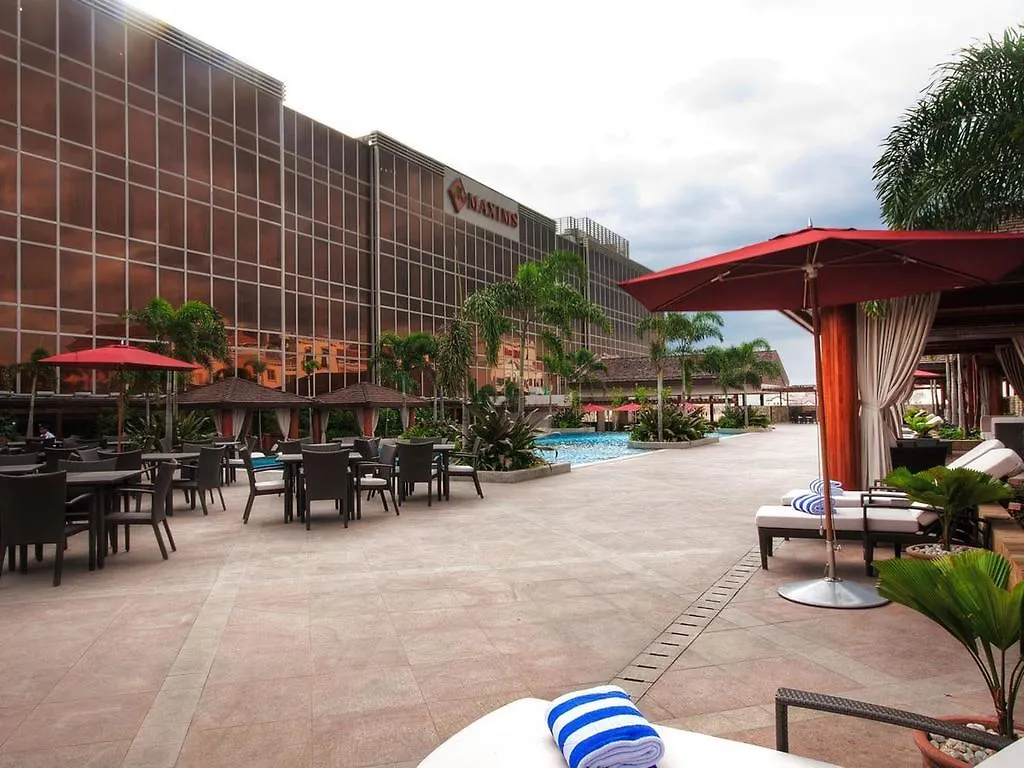 Maxims Hotel