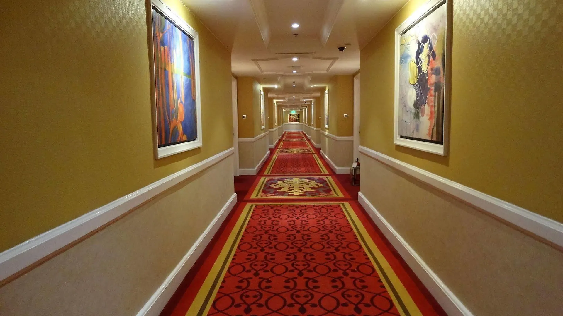 Maxims Hotel Filipinas